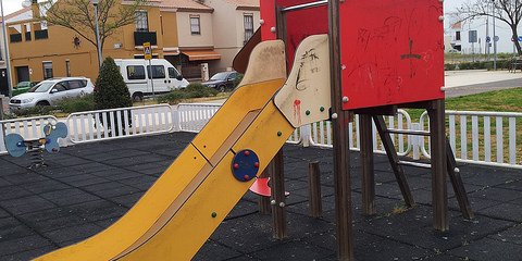 Limpieza y deterioro parques infantiles