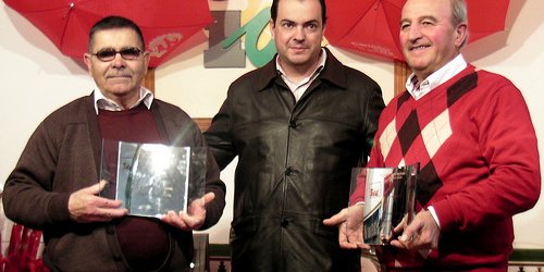 Entra premios XII Campeonato Dominó