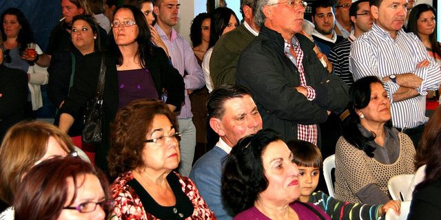 Familiares y amigos